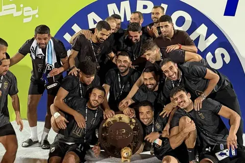 لايونز بـ 10 لاعبين يتوج بدرع دوري الهواة بعد فوز مثير على فايكنجز